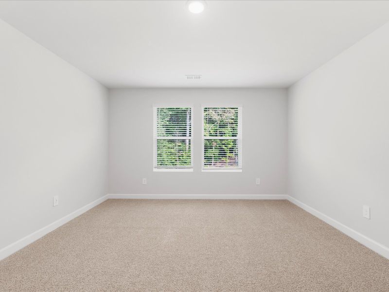 Spacious, unfurnished interior of a new home in Creek Ridge - Signature Collection, Spartanburg (Image 21).