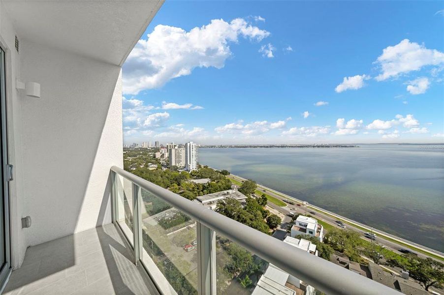 Condo located in Tampa, FL showcasing its design and architecture (Image 35). Condo located in Tampa, FL showcasing its design and architecture (Image 35).