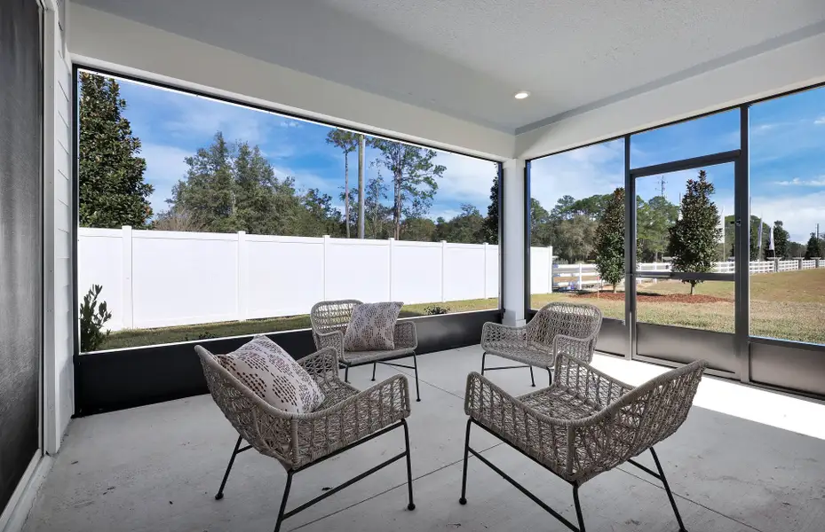 Representative exterior details of a home built from the Cedar by Pulte Homes in Seminole Palms, Palm Coast (Image 3).