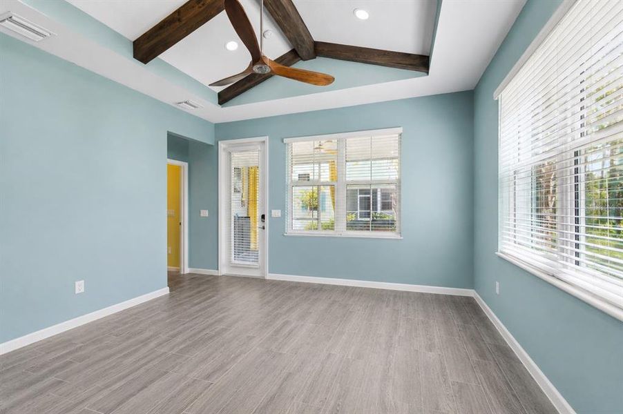 Spacious, unfurnished interior of a new home in , Daytona Beach (Image 39).