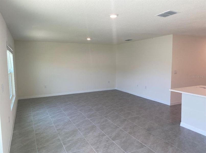 Spacious, unfurnished interior of a new home in Sunset Hills, Summerfield (Image 16).