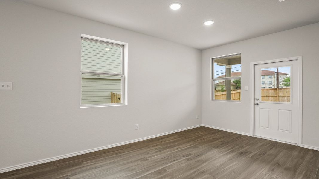 Spacious, unfurnished interior of a new home in Somerset Trails, San Antonio (Image 11). Spacious, unfurnished interior of a new home in Somerset Trails, San Antonio (Image 11).