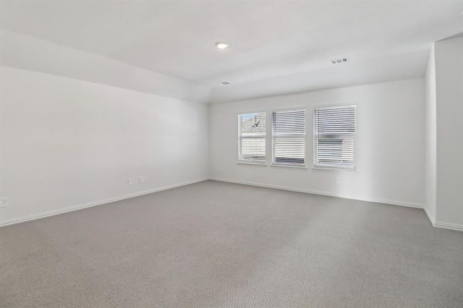 Spacious, unfurnished interior of a new home in Ashford Park - Texana Series, Corinth (Image 25).