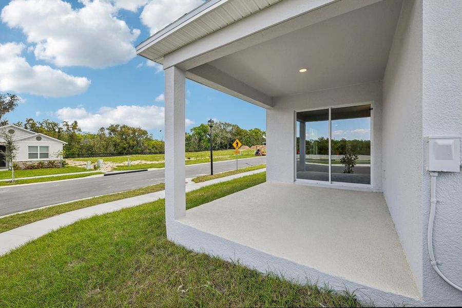 Exterior details and patio area of a home in Hillside at Mount Dora, Mount Dora (Image 3).