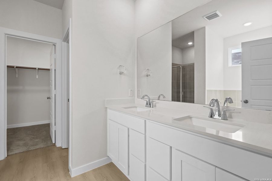 Furnished interior view inside a new home in Cinco Lakes, San Antonio (Image 10).