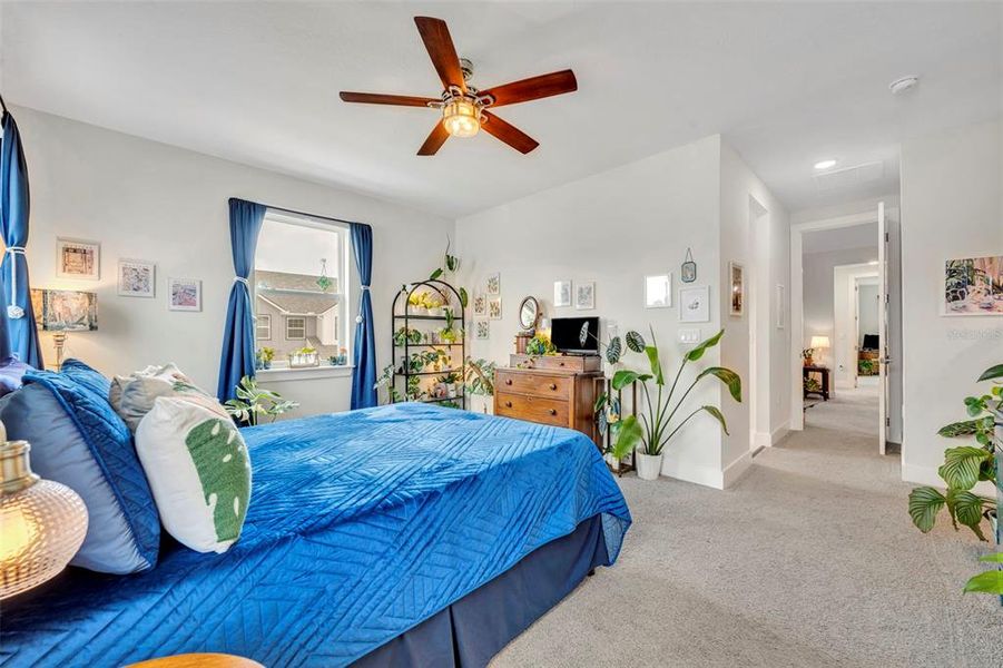 Furnished interior view inside a new home in , Oviedo (Image 5).