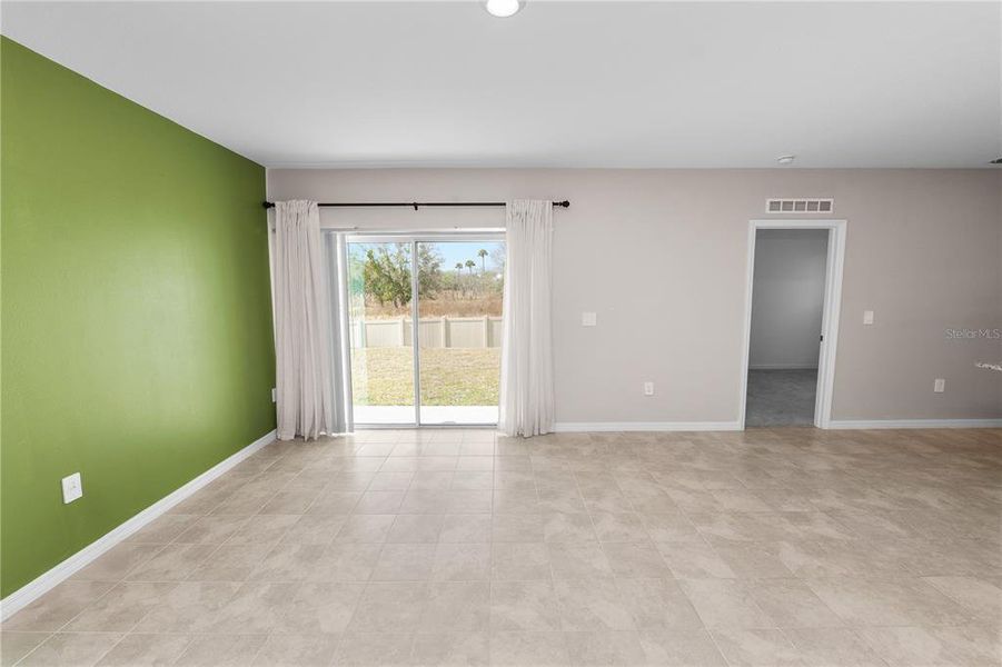 Spacious, unfurnished interior of a new home in Marion Creek, Haines City (Image 27). Spacious, unfurnished interior of a new home in Marion Creek, Haines City (Image 27).