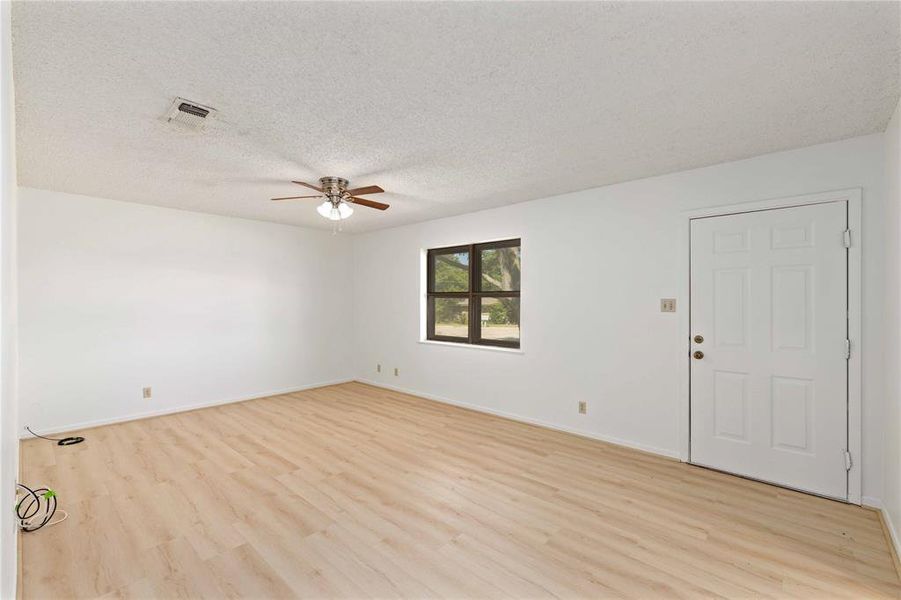 Spacious, unfurnished interior of a new home in , Brownwood (Image 11).