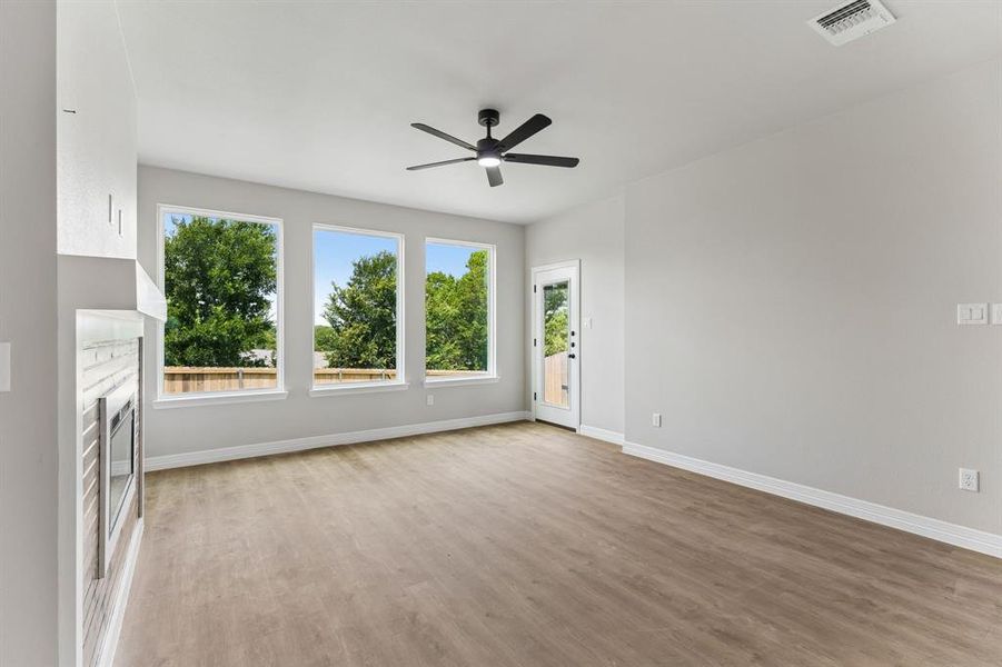 Spacious, unfurnished interior of a new home in , Killeen (Image 28).