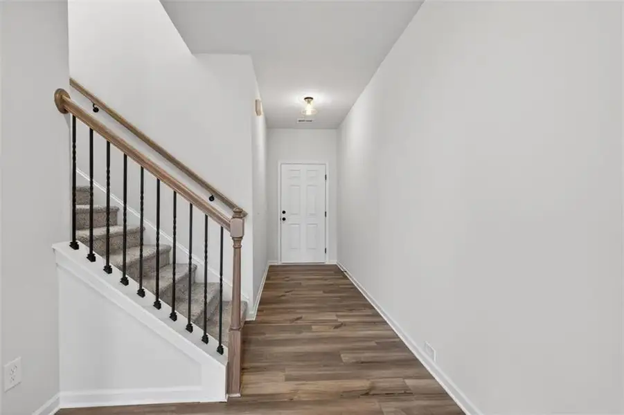 Spacious, unfurnished interior of a new home in Franklin Manor, Lawrenceville (Image 21).