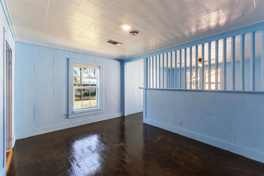 Spacious, unfurnished interior of a new home in , Paris (Image 7). Spacious, unfurnished interior of a new home in , Paris (Image 7).