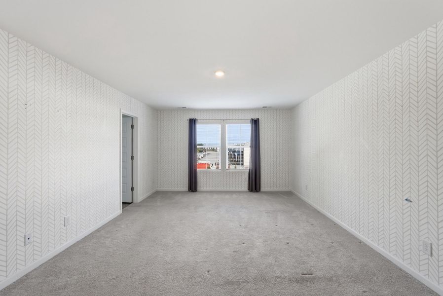 Spacious, unfurnished interior of a new home in , North Charleston (Image 14).