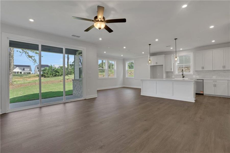 Spacious, unfurnished interior of a new home in Poppy at GreenHouse, Marietta (Image 16).