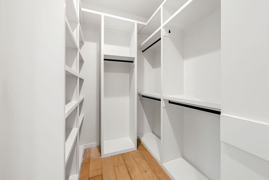 Spacious, unfurnished interior of a new home in , Austin (Image 21).
