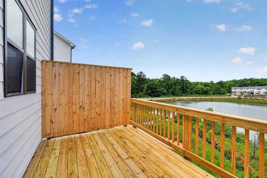 Exterior details and patio area of a home in Rosewood Farm, Lawrenceville (Image 4).
