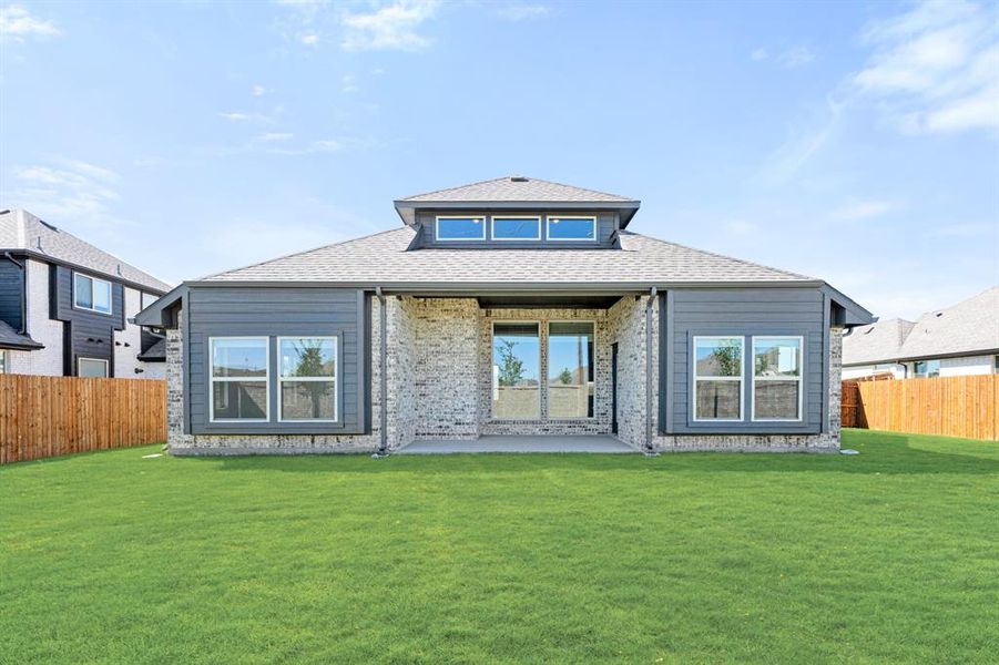 Exterior details and patio area of a home in Arcadia Trails, Balch Springs (Image 27).