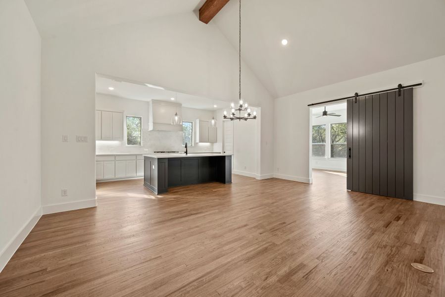 Spacious, unfurnished interior of a new home in Rolling Creek Ranch, Aledo (Image 35).