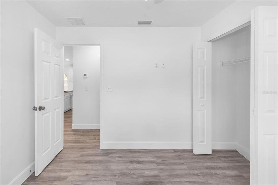 Spacious, unfurnished interior of a new home in , Orange City (Image 15).