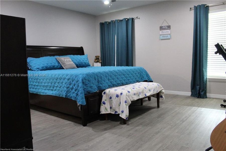 Furnished interior view inside a new home in , Zolfo Springs (Image 8).