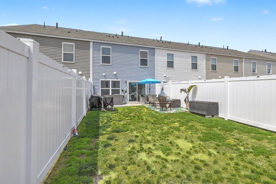 Exterior details and patio area of a home in , Moncks Corner (Image 4).