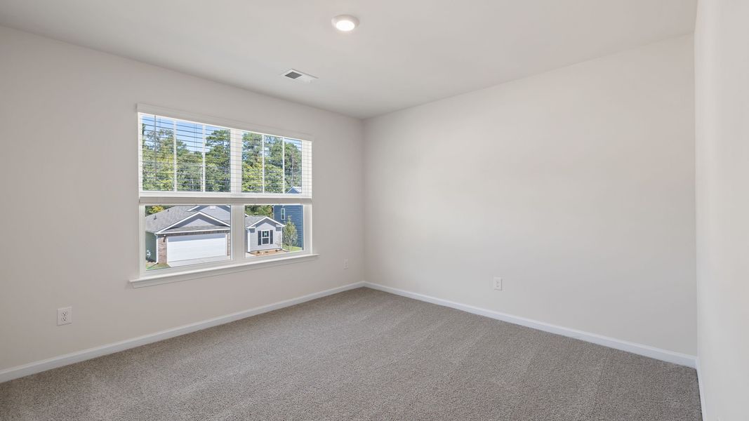 Spacious, unfurnished interior of a new home in Cedar Gap, Fountain Inn (Image 27).
