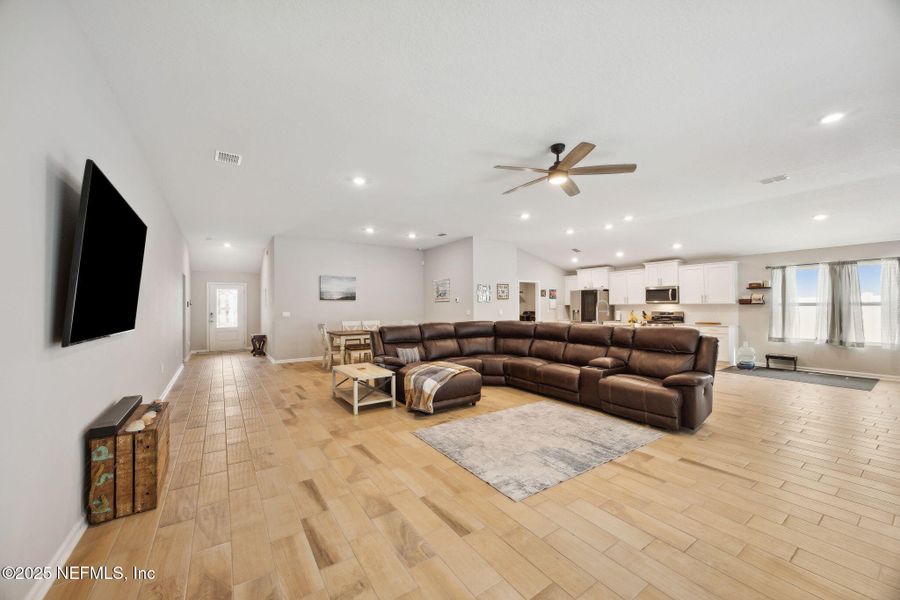 Furnished interior view inside a new home in Pecan Ridge, Jacksonville (Image 15).