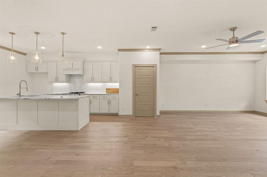 Spacious, unfurnished interior of a new home in , Fort Worth (Image 14).