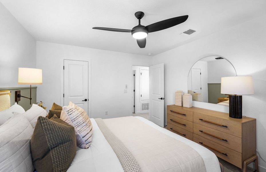 Representative furnished interior of a home built from the Fentress by Pulte Homes in Cameron Place, Austin (Image 58).