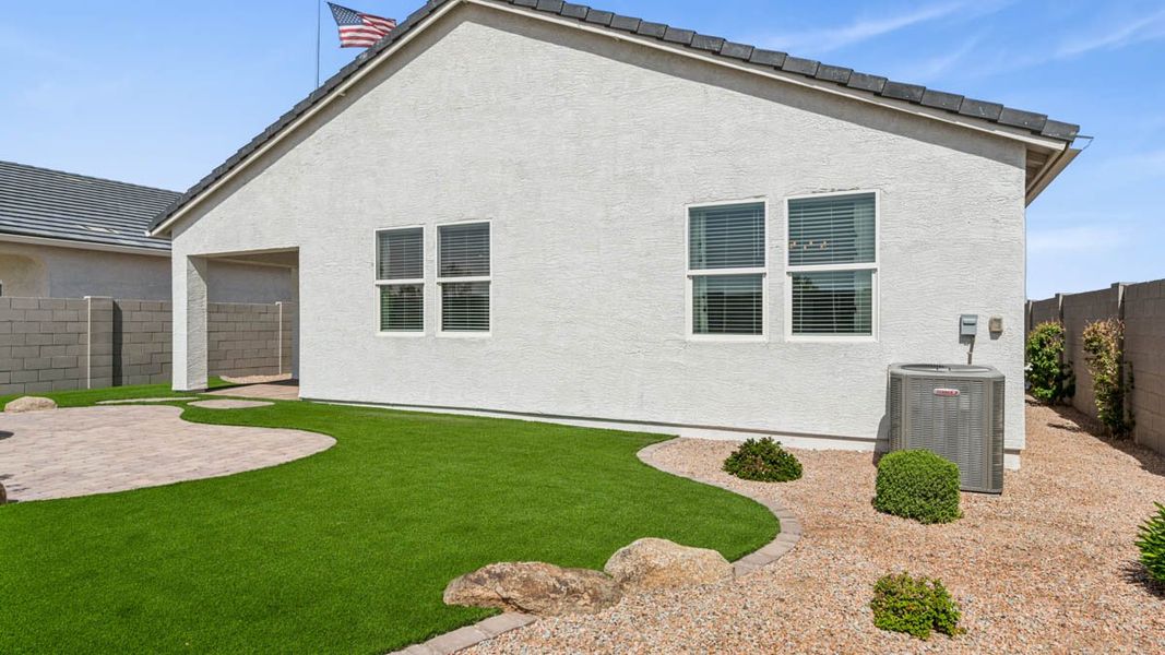 Exterior details and patio area of a home in Carlton Commons, Casa Grande (Image 25).