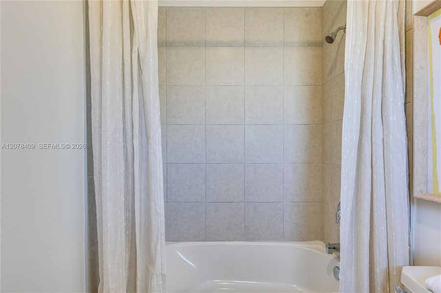 Close-up of interior finishes inside a home in Del Mar, Miami (Image 19). Close-up of interior finishes inside a home in Del Mar, Miami (Image 19).