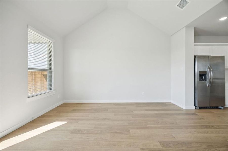 Spacious, unfurnished interior of a new home in Elevon, Lavon (Image 21).