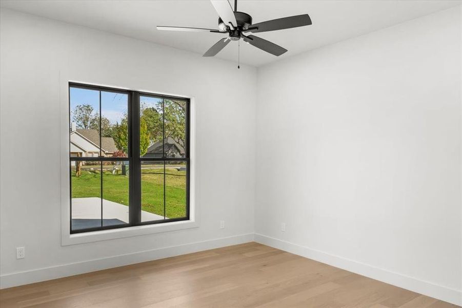 Spacious, unfurnished interior of a new home in , Corsicana (Image 19).