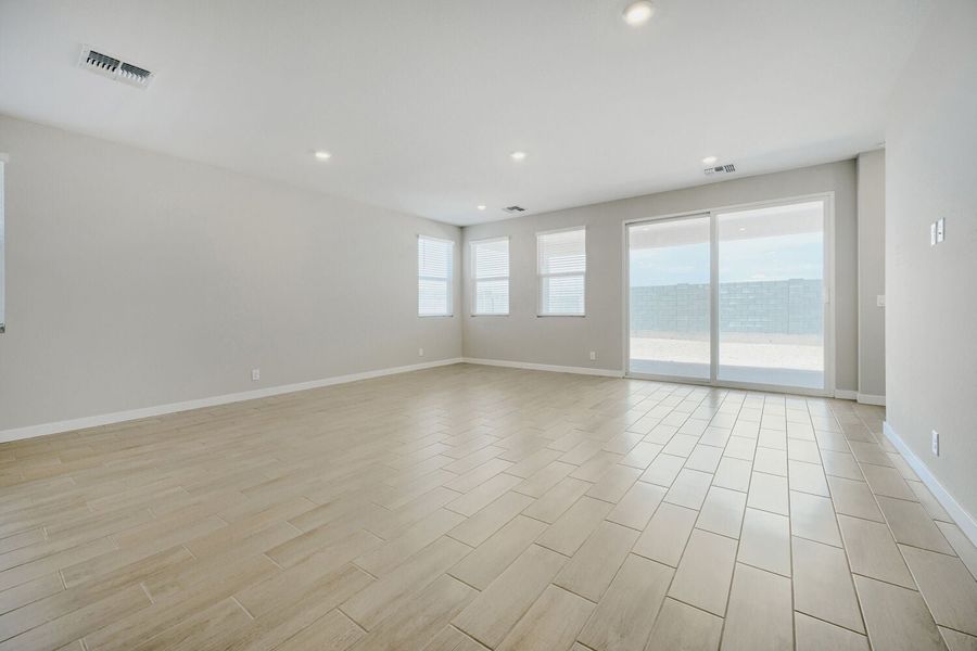 4br New Home in San Tan Valley, AZ.  - Slide 7