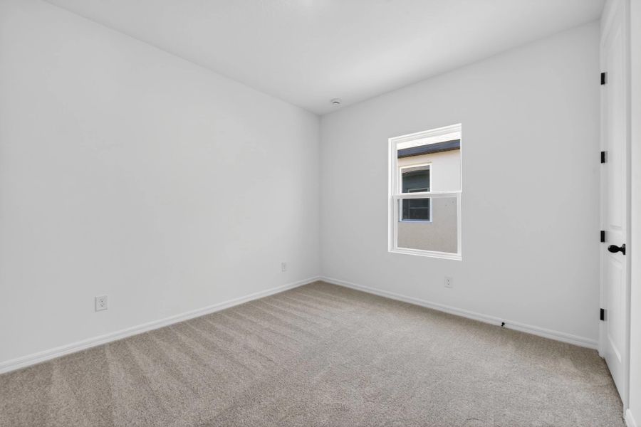 Spacious, unfurnished interior of a new home in Catamaran Cove, Rockledge (Image 13).