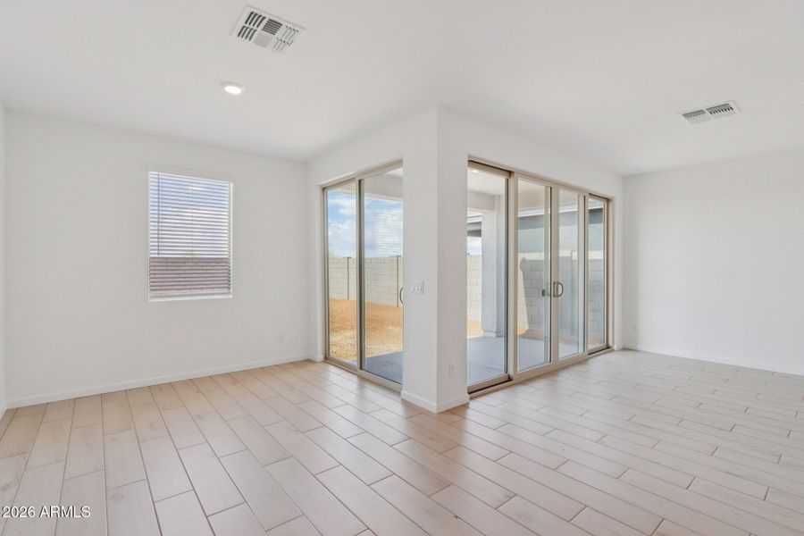 11-web-or-mls-N 162nd Dr-S1103-007 11-web-or-mls-N 162nd Dr-S1103-007