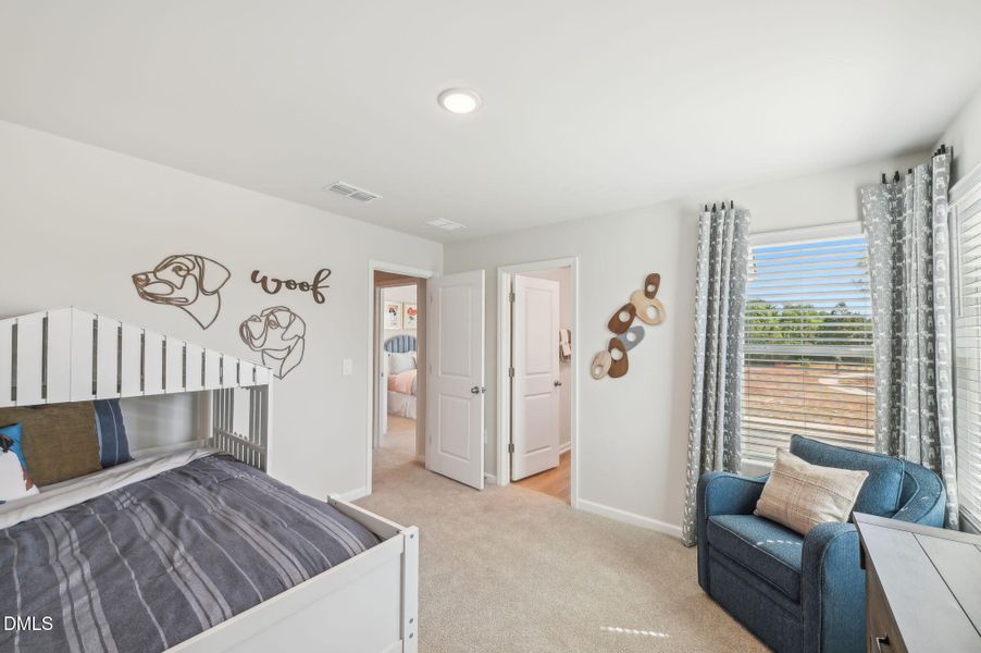 26-web-or-mls-Raleigh - Oakwood - 1066 W