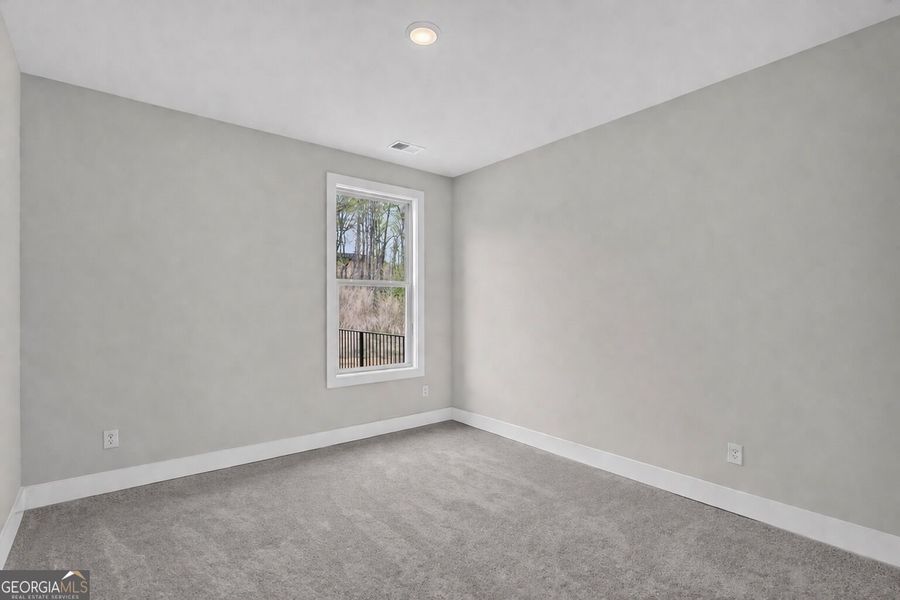 Spacious, unfurnished interior of a new home in The Manor at Gainesville Township, Gainesville (Image 16).