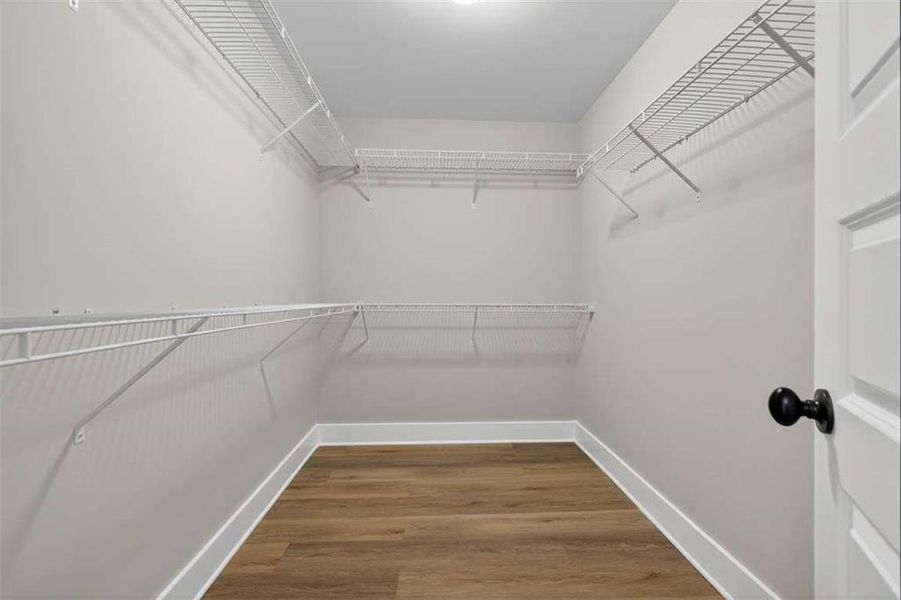 Spacious, unfurnished interior of a new home in , Athens (Image 15).