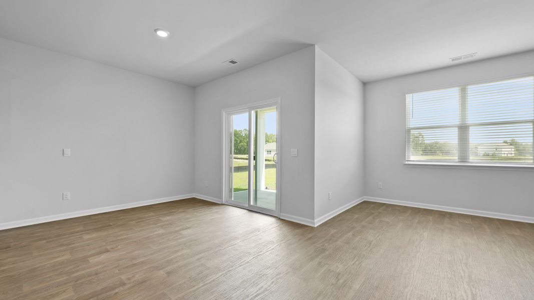 Spacious, unfurnished interior of a new home in Pine Hills at Cane Bay, Summerville (Image 13).