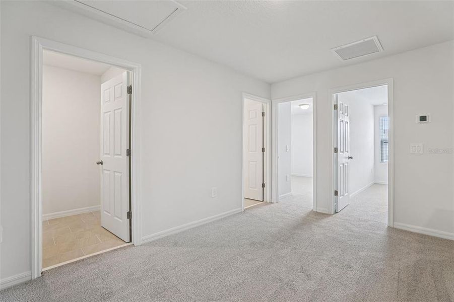 Spacious, unfurnished interior of a new home in Cagan Crossings West, Clermont (Image 27).