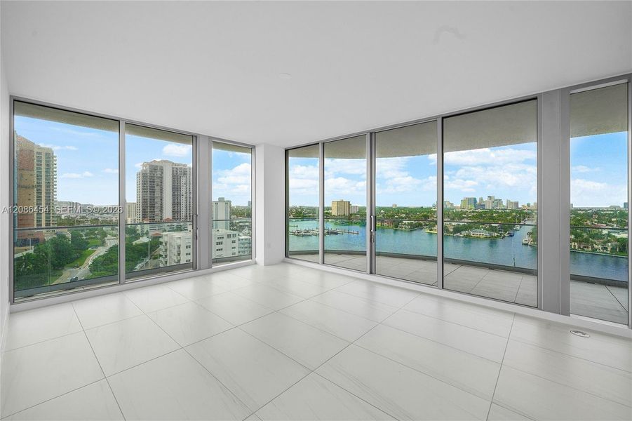 Spacious, unfurnished interior of a new home in , Fort Lauderdale (Image 44).
