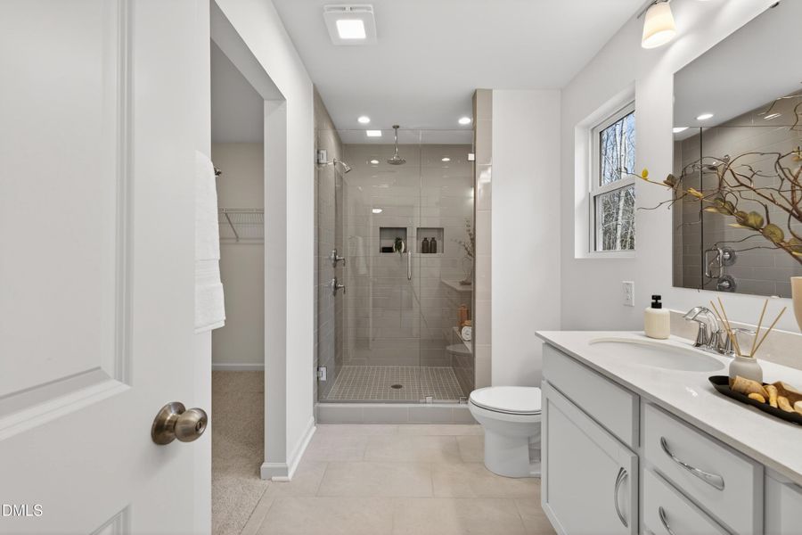 LRY 3010 Hudson 2013 EG2 IC (19) LRY 3010 Hudson 2013 EG2 IC (19)