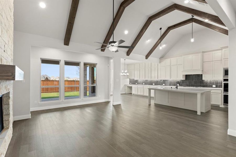 07. 2122 Clairmont - Family 07. 2122 Clairmont - Family