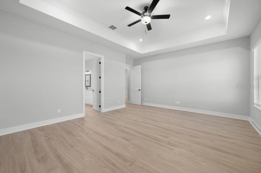 Spacious, unfurnished interior of a new home in , Fruitland Park (Image 23).