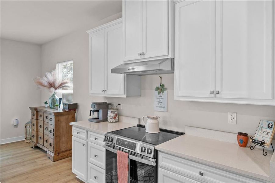 Furnished interior view inside a new home in , Calhoun (Image 11).