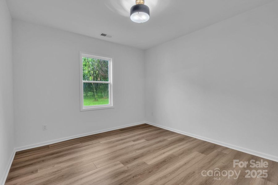 Spacious, unfurnished interior of a new home in , Shelby (Image 29).