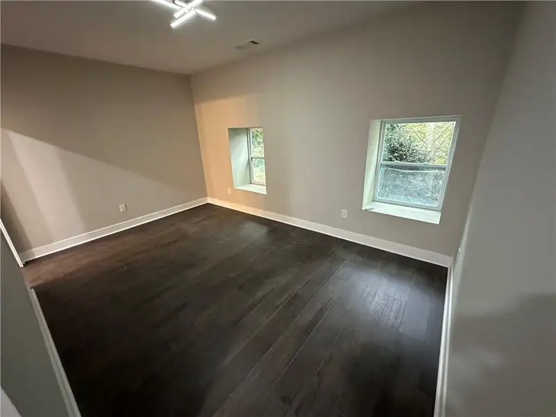 Spacious, unfurnished interior of a new home in , Atlanta (Image 26).