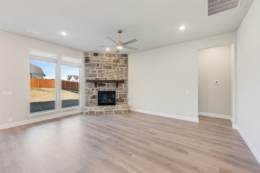 Spacious, unfurnished interior of a new home in The Lakes at Parks of Aledo, Aledo (Image 22).