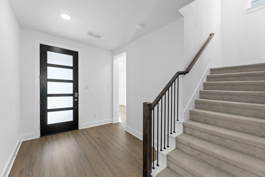 Spacious, unfurnished interior of a new home in Union Park, Little Elm (Image 23).