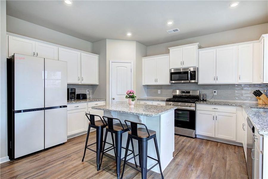 Furnished interior view inside a new home in , Cartersville (Image 5).